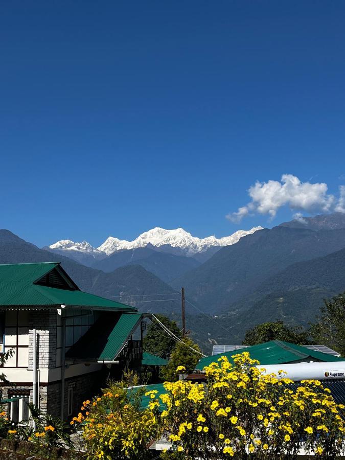 The Nettle And Fern Farmstay Pelling Exterior photo